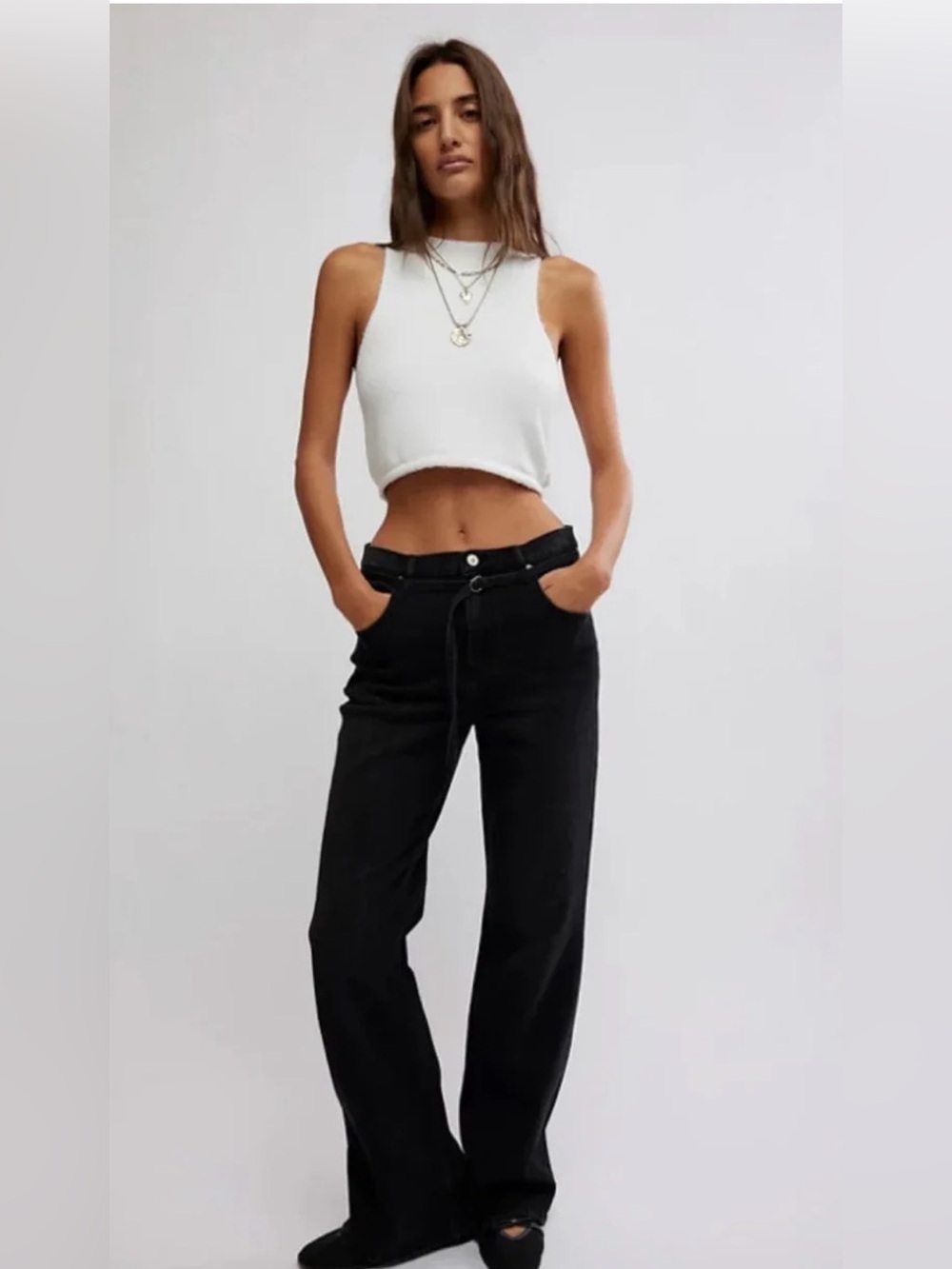 NWT Free People We The Free Sabine Slim  Straight Jeans in Washed Black. Size 29